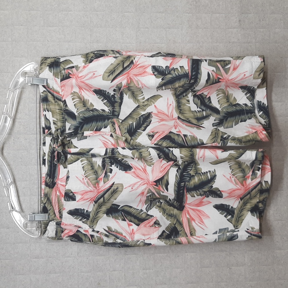 Per Se Women's Linen Blend Tropical Print Shorts